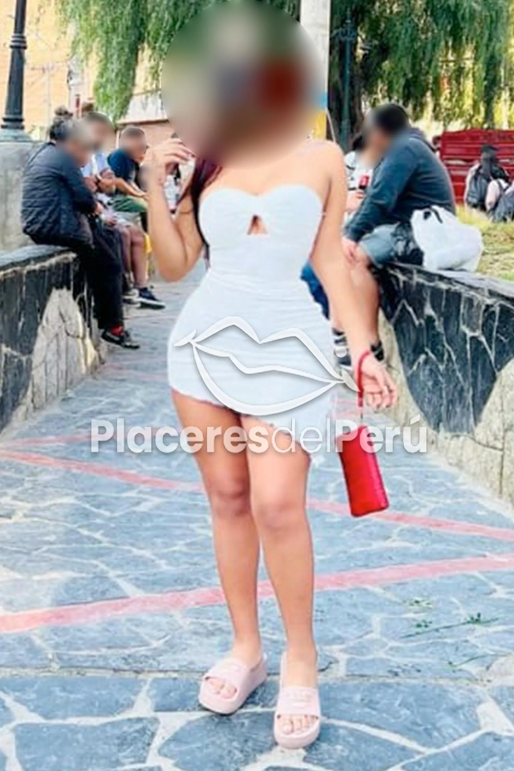 Alison 929687917 kines en Lince